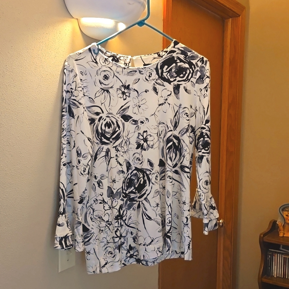 Karl Lagerfeld top, small petite, black and white, long sleeve